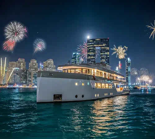 NYE Luxury Dinner Cruise in Dubai