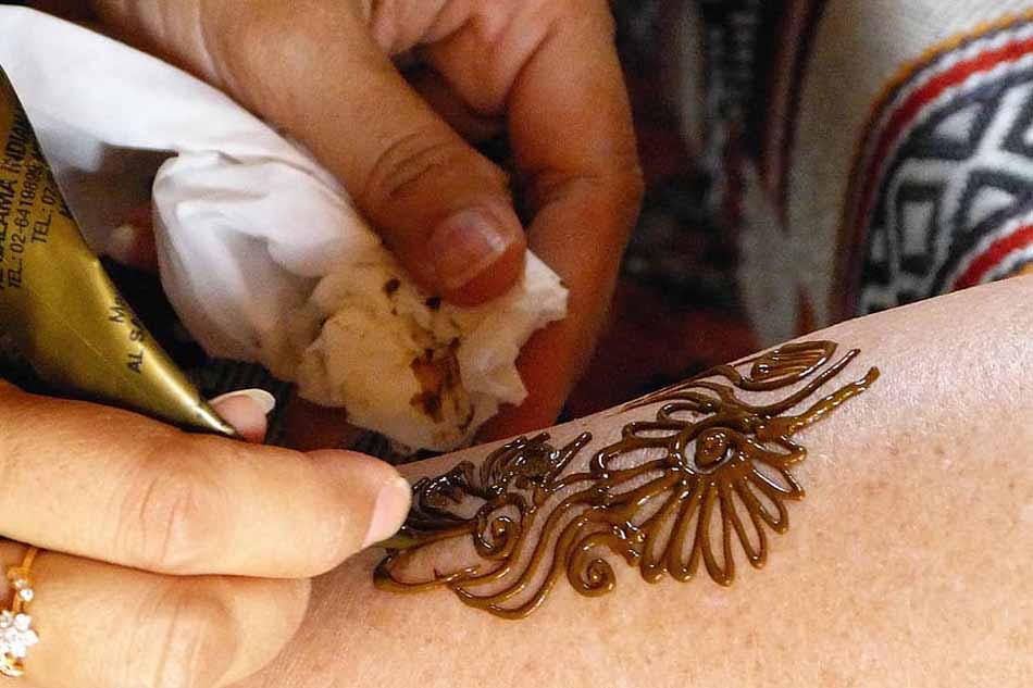 Henna art Shows Dubai