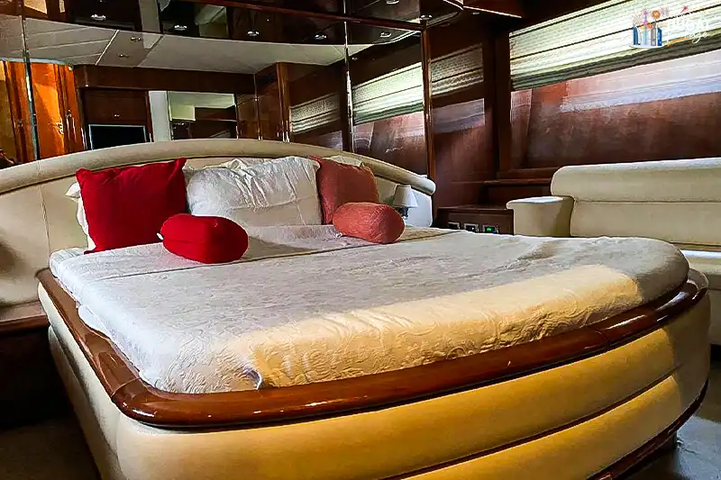 65 ft yacht luxury
